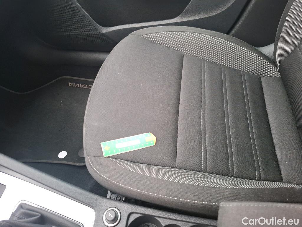  Skoda  Octavia  Combi Business 1.0 TSI 115CV BVA7 E6 #8