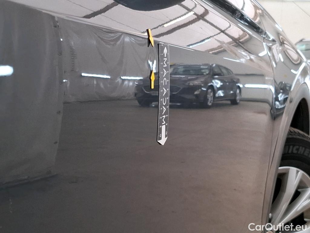  Volkswagen  Tiguan VOLKSWAGEN  / 2020 / 5P / SUV 2.0 TDI 150 DSG7 Life Business #8