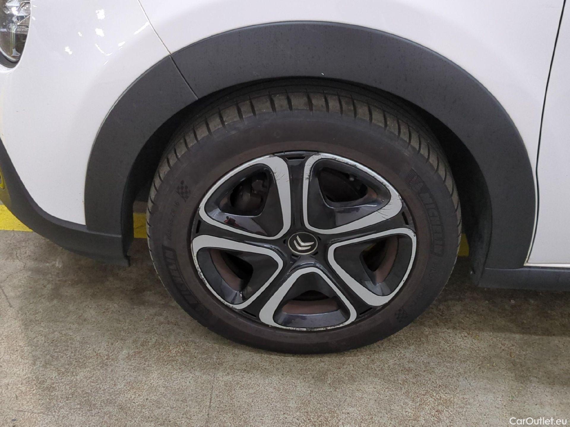  Citroen  C3 CITROEN  Société / 2020 / 5P / Berline / VU PureTech 83 S&S BVM Feel Nav #63