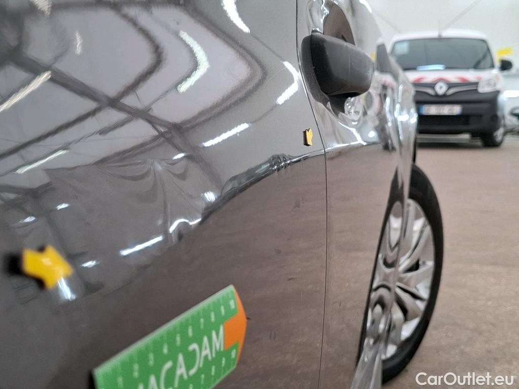  Peugeot  208  Premium 1.5 HDi 100CV BVM6 E6d #33