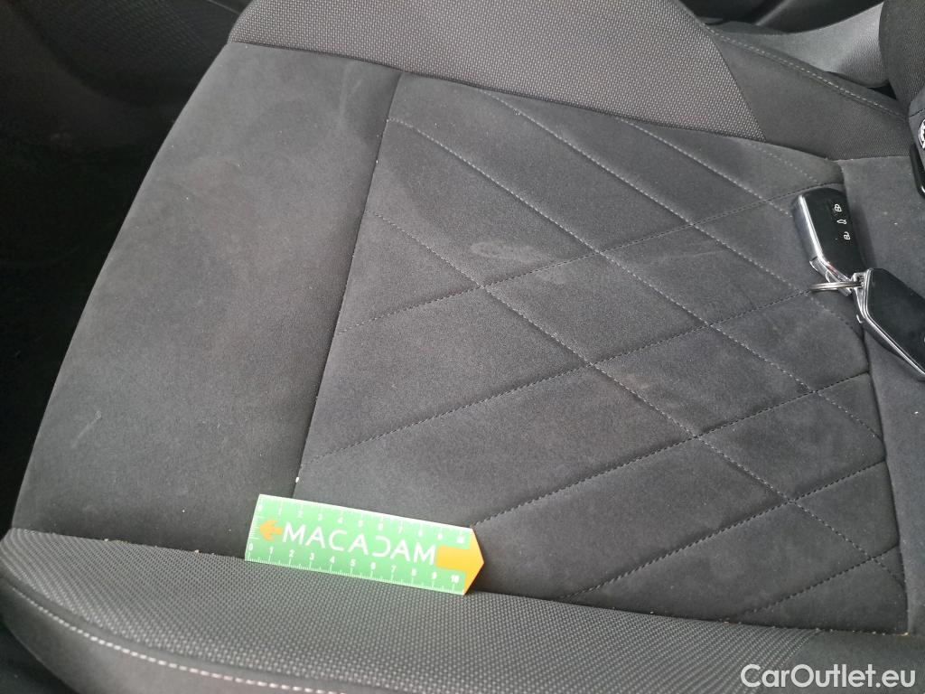  Volkswagen  Golf  VOLKSWAGEN  2020  5P Berline 1 4 eHybrid OPF 204 DSG6 Style #4