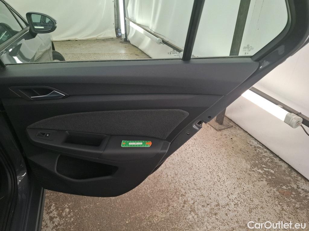  Volkswagen  Golf  VOLKSWAGEN / 2020 / 5P / Berline 1.0 eTSI OPF 110 DSG7 Life Business #36