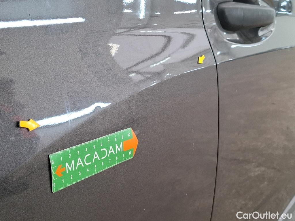 Peugeot  208  Premium 1.5 HDi 100CV BVM6 E6d #32