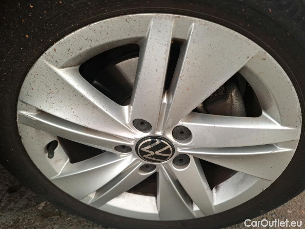  Volkswagen  Golf  VOLKSWAGEN / 2020 / 5P / Berline 1.0 eTSI OPF 110 DSG7 Life Business #23