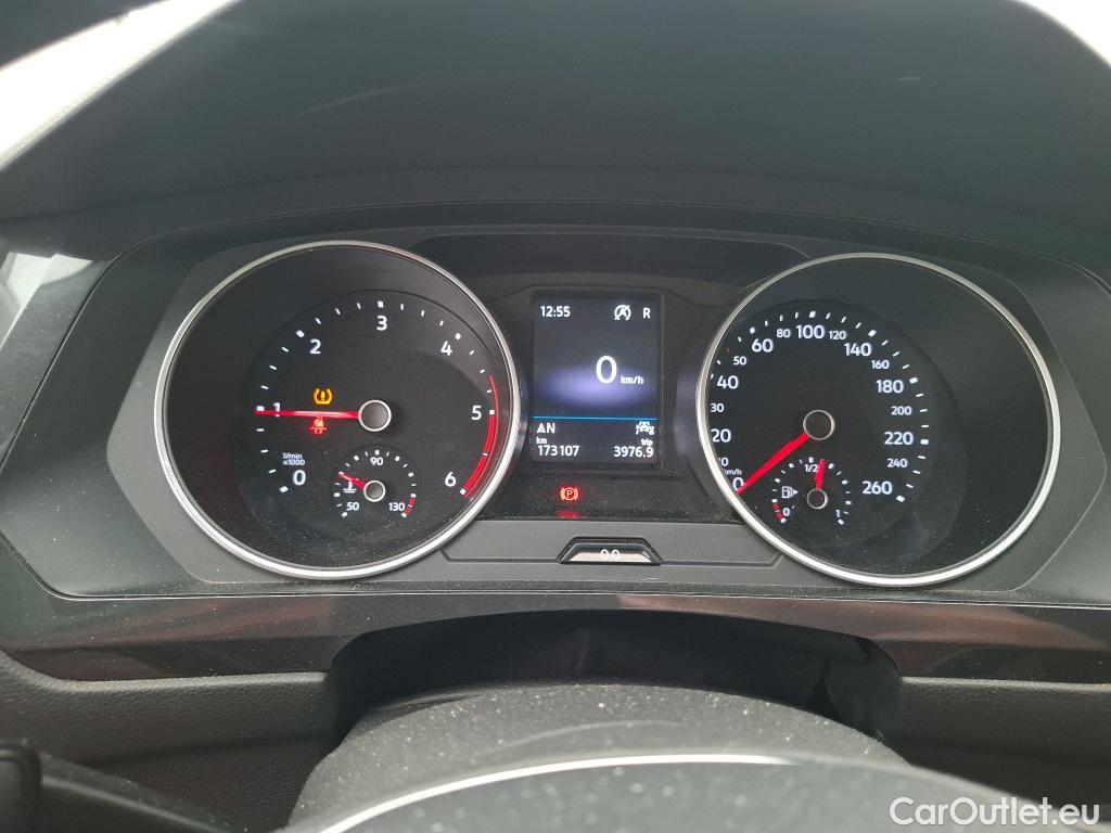  Volkswagen  Tiguan VOLKSWAGEN  Allspace / 2017 / 5P / SUV 2.0 TDI 150 DSG7 Confortline Business #31