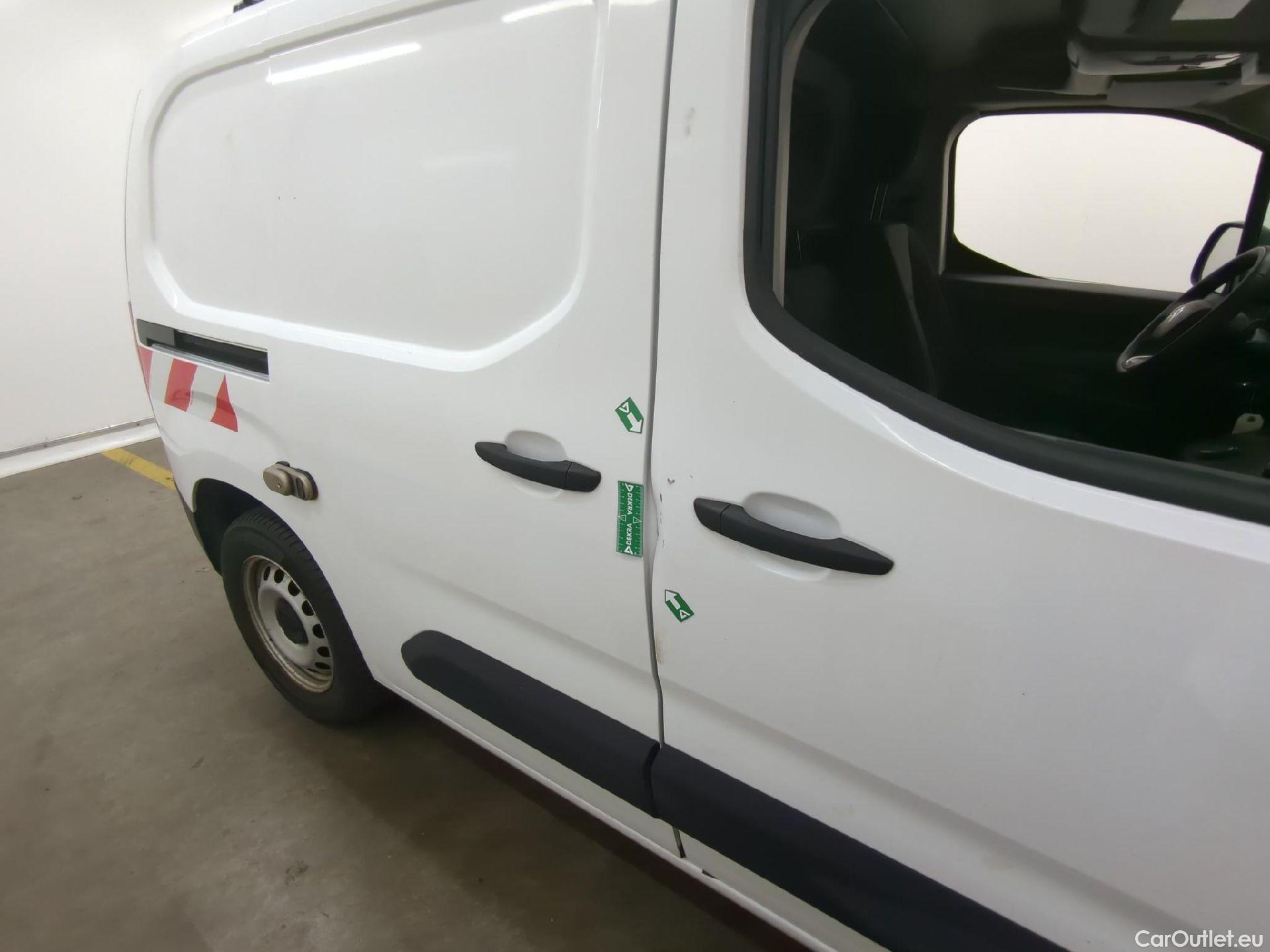  Citroen  Berlingo  Fourgon Worker M 1000 1.2 PureTech 130CV BVA8 E6d #28