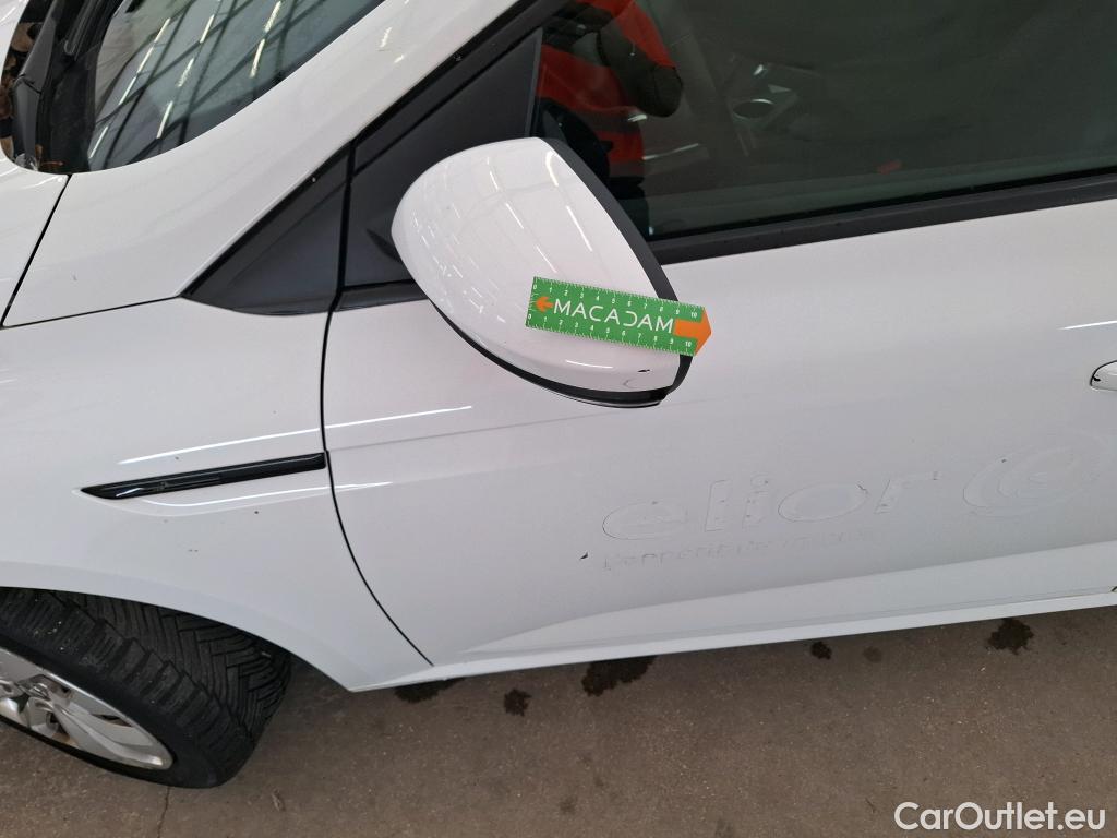  Renault  Megane  IV Berline 5pt. Société Air Nav 1.5 dCi 90CV BVM6 E6 #26