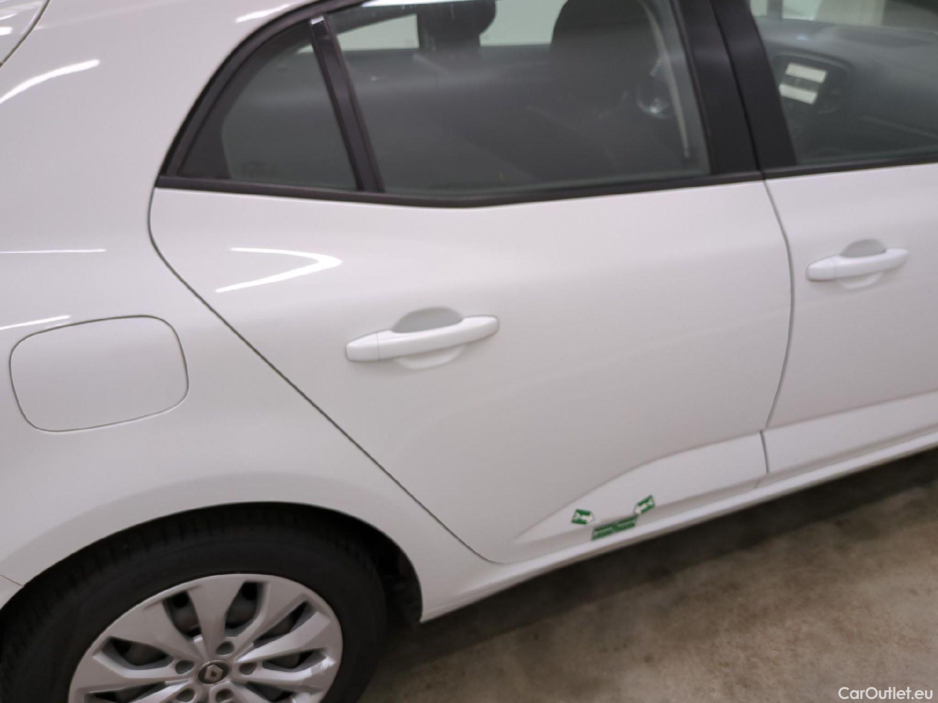  Renault  Megane  IV Berline 5pt. Société Air Nav 1.5 dCi 90CV BVM6 E6 #42
