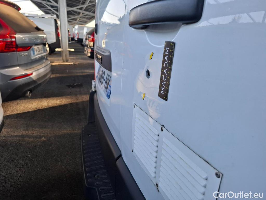  Renault  Master  Fourgon L2H2 3 5 Grand Confort dCi 135CV BVM6 E6dT #27