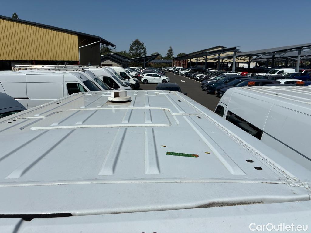  Renault  Master  III Fourgon L2H2 3 5 Grand Confort dCi 135CV BVM6 E6dT #8