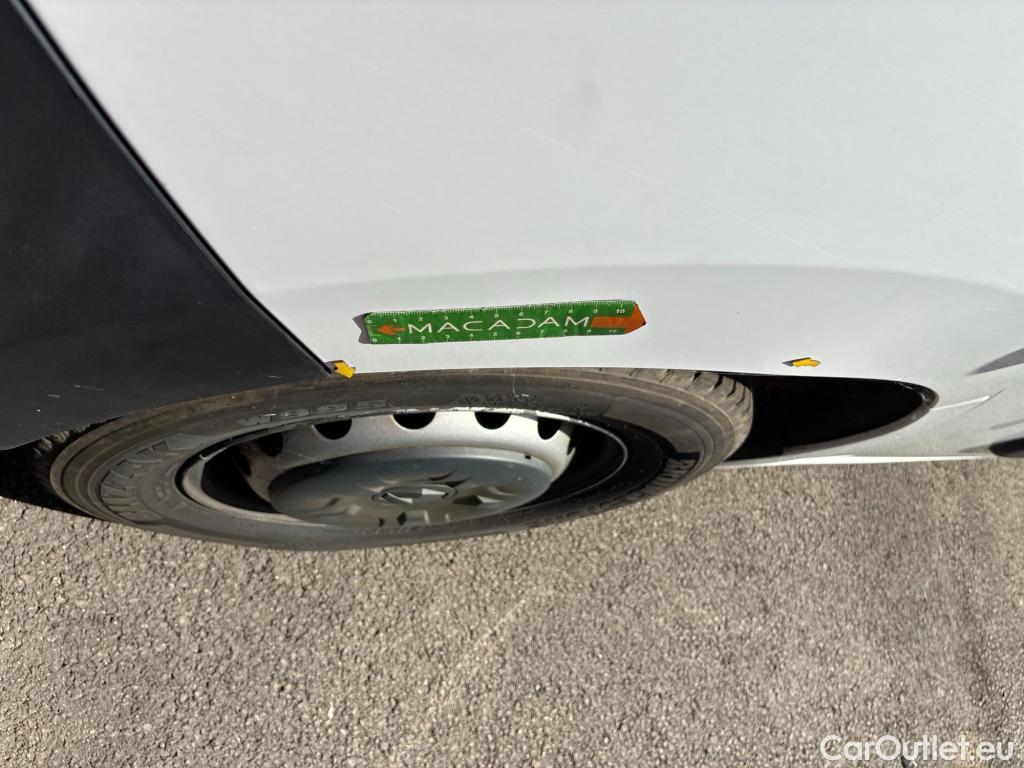  Renault  Master  III Fourgon L2H2 3 5 Grand Confort dCi 135CV BVM6 E6dT #61
