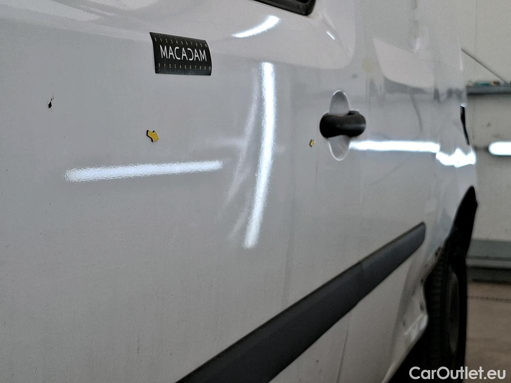  Renault  Kangoo  Express Maxi Extra (Série Spéciale) 1.5 dCi 90CV BVM5 E6 #32
