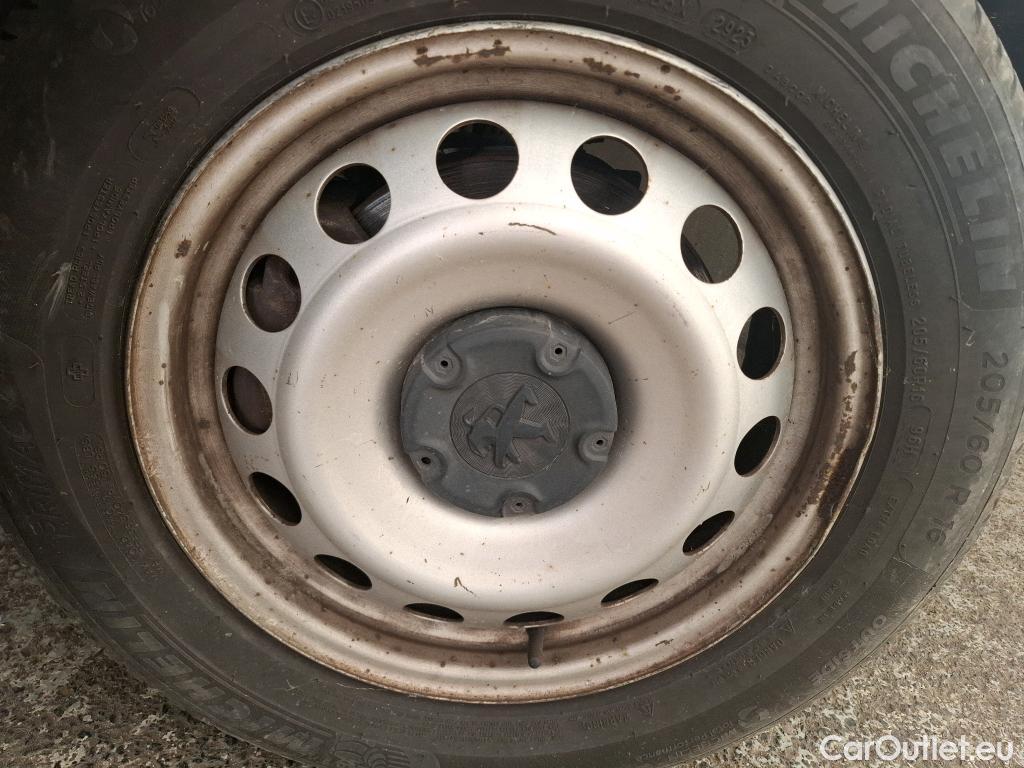  Peugeot  Partner  Asphalt L1 1.5 HDi 130CV BVA8 E6dT #11