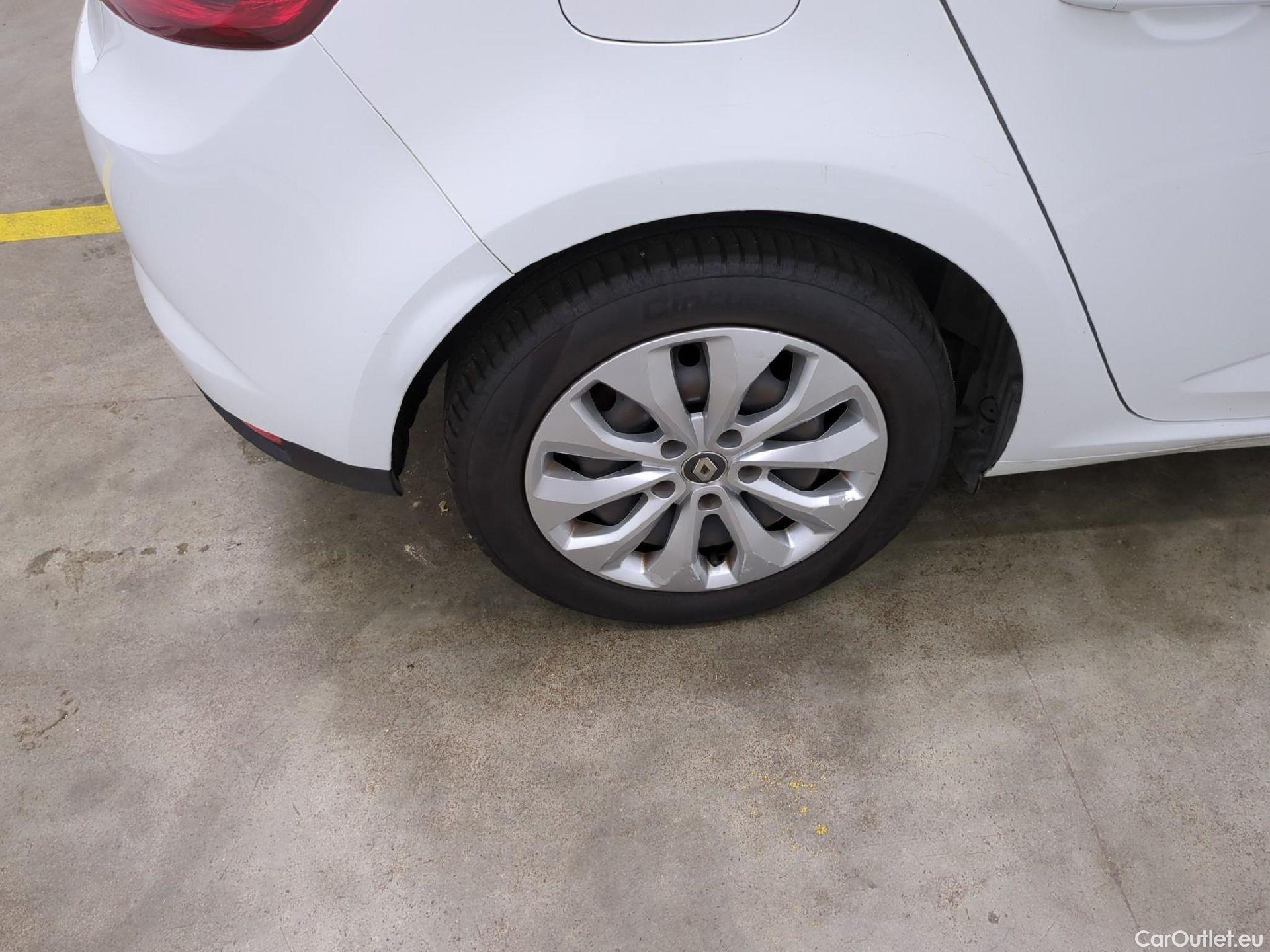  Renault  Megane  IV Berline 5pt. Société Air Nav 1.5 dCi 90CV BVM6 E6 #28