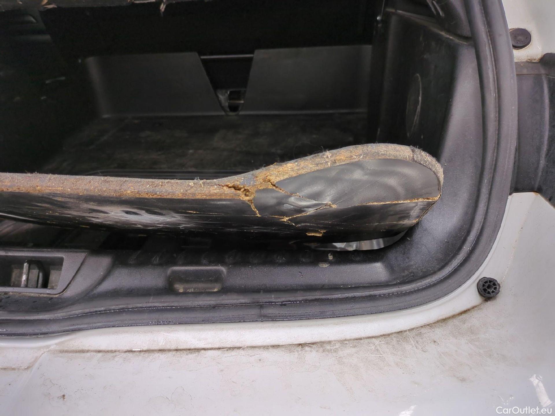  Renault  Megane  IV Berline 5pt. Société Air Nav 1.5 dCi 90CV BVM6 E6 #6