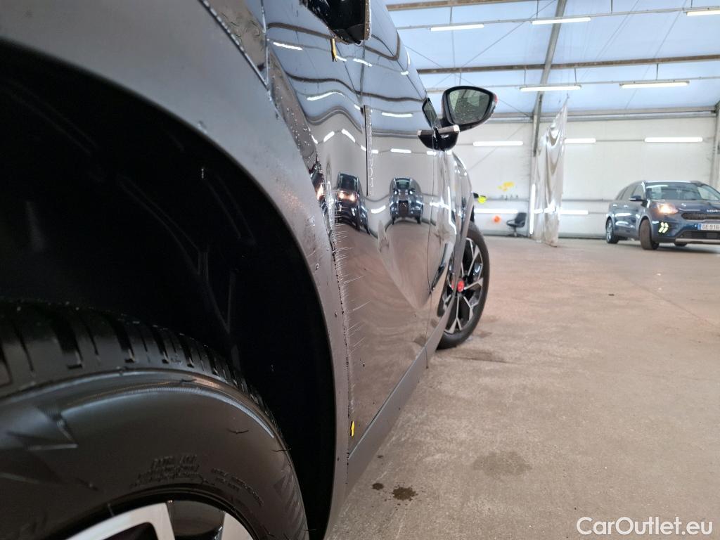  DS  3 Crossback  INES DE LA FRESSANGE PARIS 1.2 PureTech 130CV BVA8 E6d #2