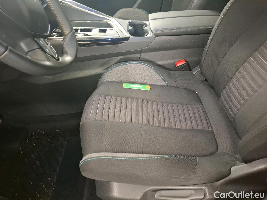  Peugeot  3008 PEUGEOT  / 2020 / 5P / SUV Hybrid 136 e-DCS6 Active Pack #21