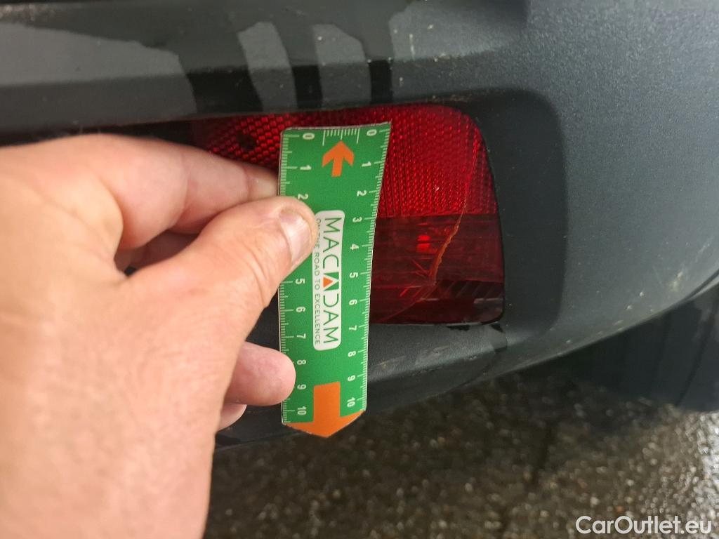  Peugeot  3008 PEUGEOT  / 2020 / 5P / SUV Hybrid 136 e-DCS6 Active Pack #16