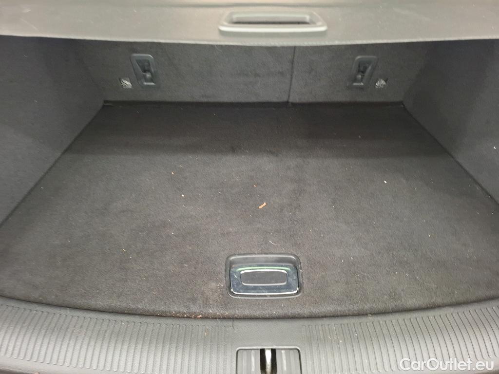  MG  EHS MG  / 2023 / 5P / SUV 1.5T GDI PHEV Luxury Auto #1