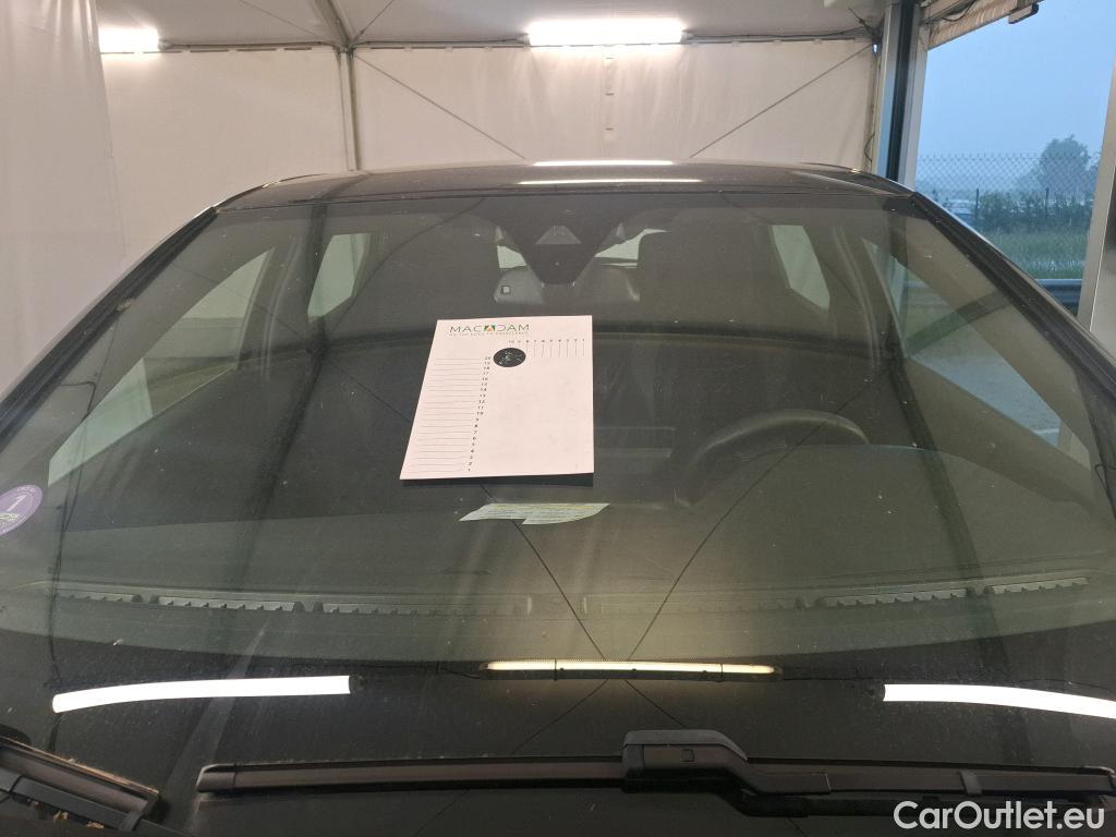  Peugeot  3008 PEUGEOT  / 2020 / 5P / SUV Hybrid 136 e-DCS6 Active Pack #20
