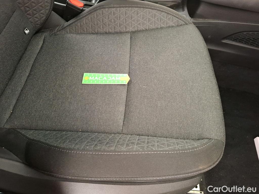  Renault  Clio RENAULT  / 2019 / 5P / Berline Business TCe 90 -21N #25