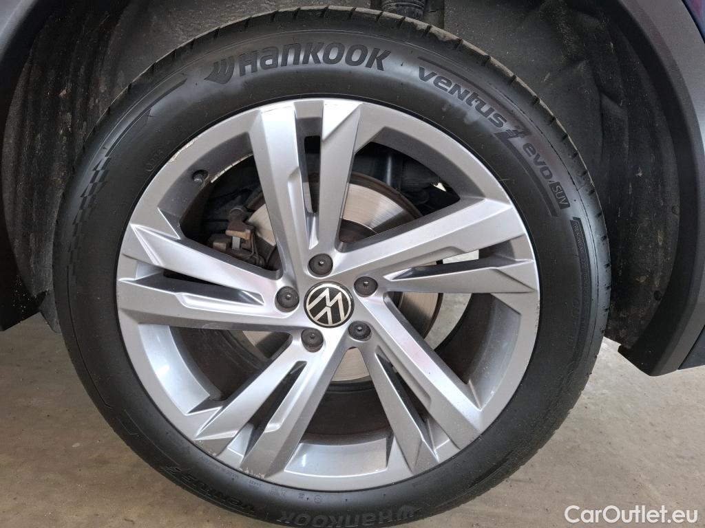  Volkswagen  Tiguan VOLKSWAGEN  / 2020 / 5P / SUV 1.4 eHybrid 245 DSG6 R-Line #50