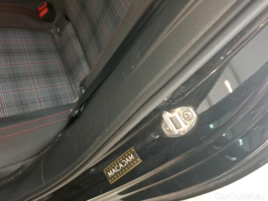  Volkswagen  Golf  VIII Berline GTI 2.0 TSI 245CV BVA7 E6d #41