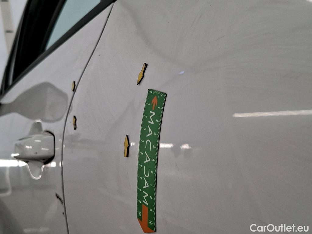  Renault  Clio RENAULT  / 2019 / 5P / Berline Business TCe 90 -21N #21