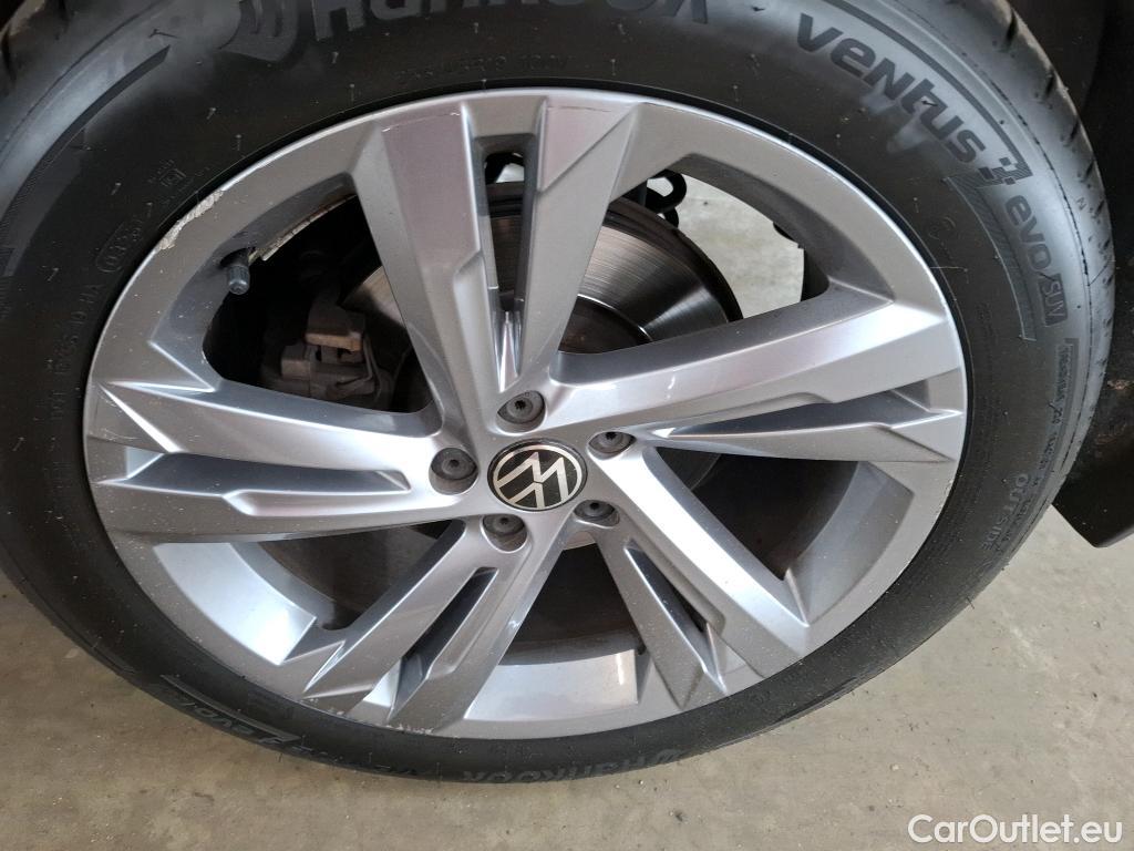  Volkswagen  Tiguan VOLKSWAGEN  / 2020 / 5P / SUV 1.4 eHybrid 245 DSG6 R-Line #37