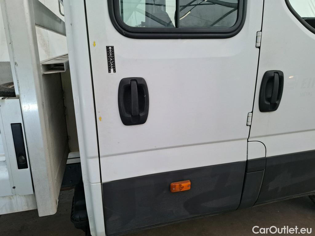  Iveco  Daily IVECO  VU 4p Châssis double cabine 3.0 35S21A8 D/P 4100 LEAF #4