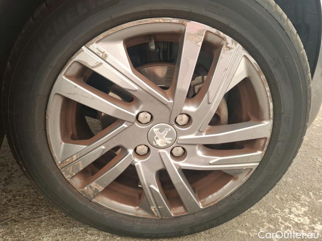  Peugeot  208 PEUGEOT  / 2019 / 5P / Berline Puretech 75 S&S Active Business #31