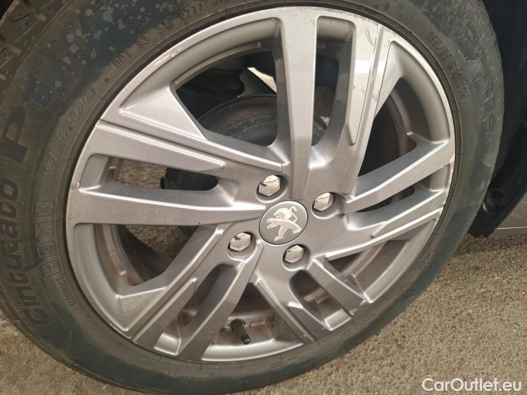  Peugeot  208 PEUGEOT  / 2019 / 5P / Berline Puretech 75 S&S Active Business #24
