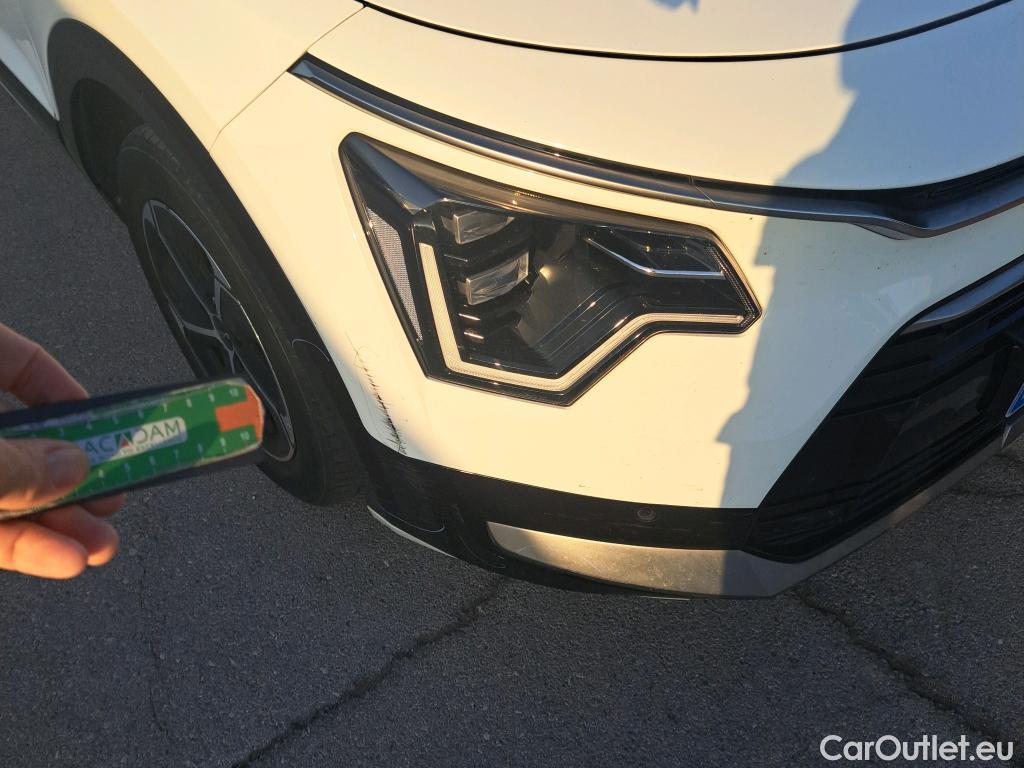  KIA  Niro KIA  / 2022 / 5P / crossover 1.6 GDi HEV 104kW (141CV) Drive #48