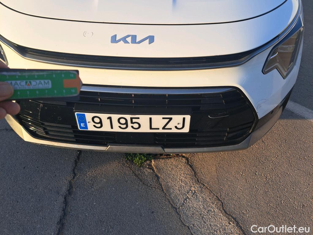  KIA  Niro KIA  / 2022 / 5P / crossover 1.6 GDi HEV 104kW (141CV) Drive #43