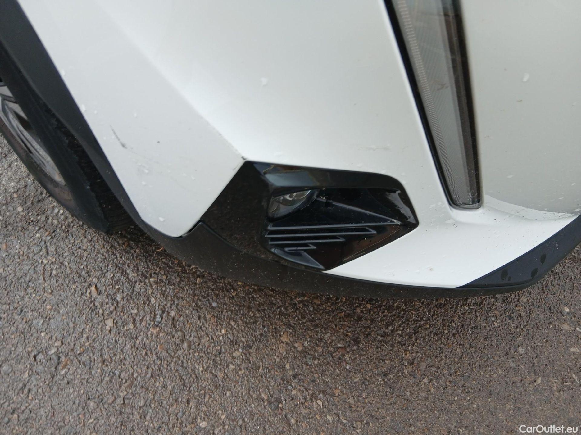  Peugeot  2008 PEUGEOT  / 2019 / 5P / todoterreno Active Puretech 100 S&S BVM6 #4