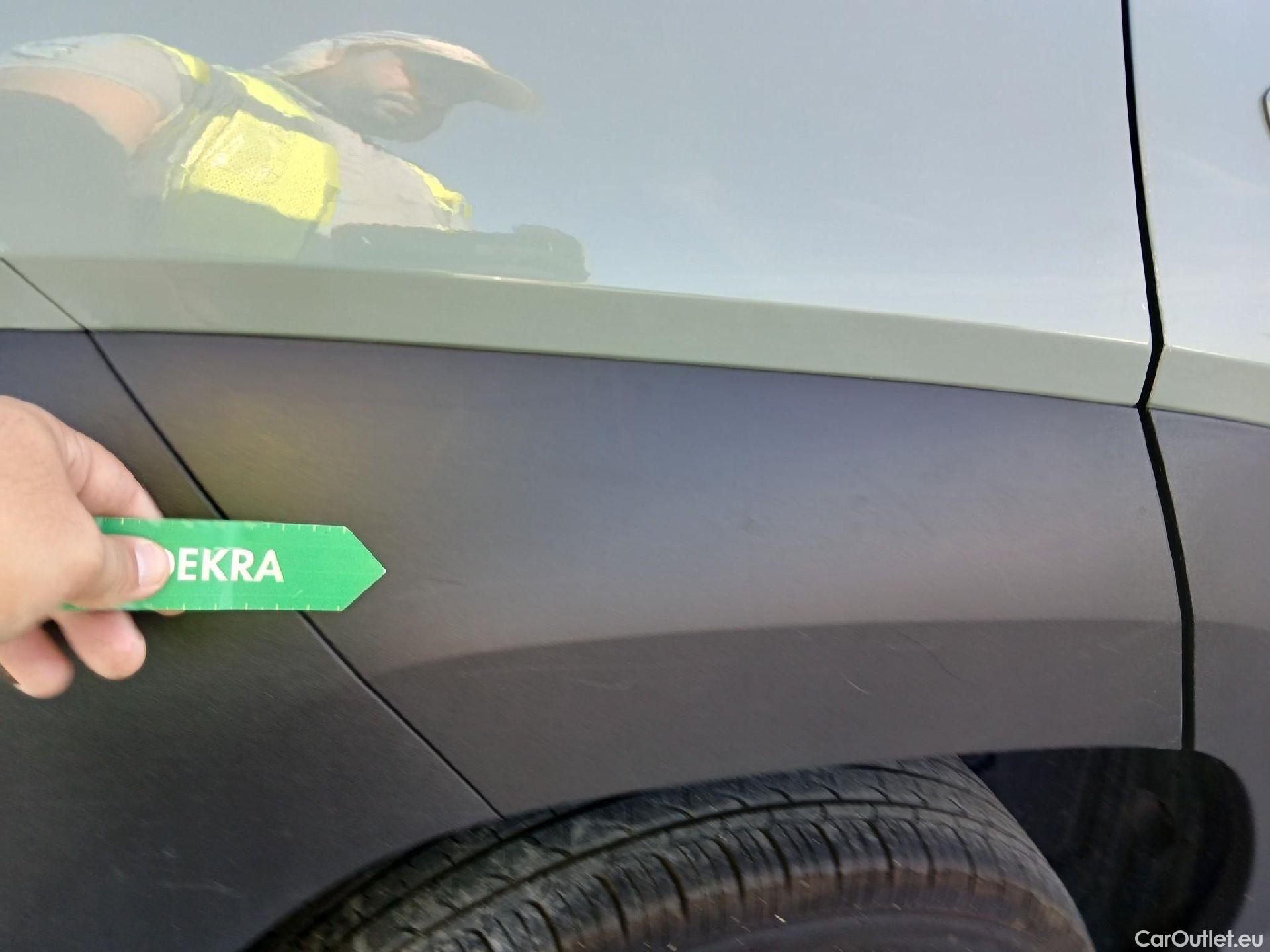 Hyundai  Konna HYUNDAI Kona / 2023 / 5P / todoterreno 1.0 TGDI Maxx #54