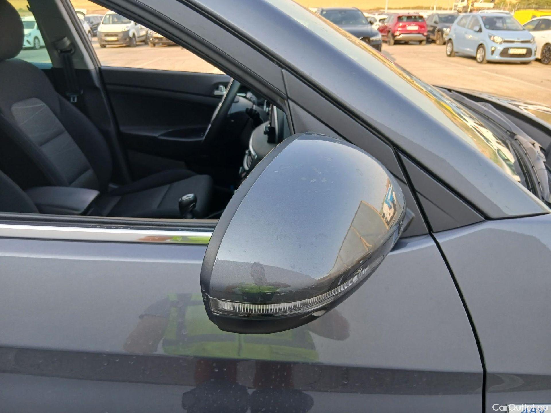  Hyundai  Tucson HYUNDAI  / 2018 / 5P / todoterreno 1.6 CRDI 85kW (116CV) 48V Tecno 4X2 #22