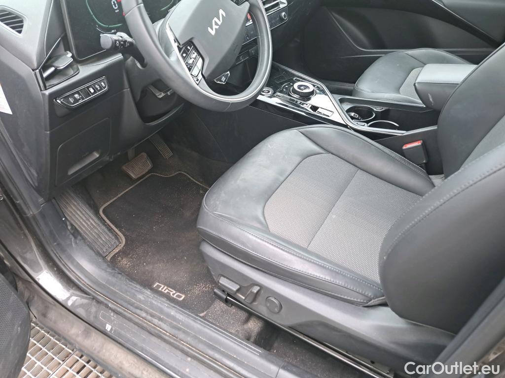  KIA  Niro KIA  / 2022 / 5P / crossover 1.6 GDi PHEV 135kW (183CV) Drive #8