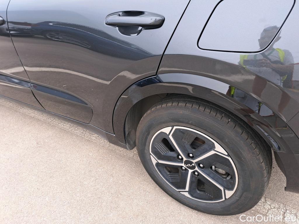  KIA  Niro KIA  / 2022 / 5P / crossover 1.6 GDi PHEV 135kW (183CV) Drive #15