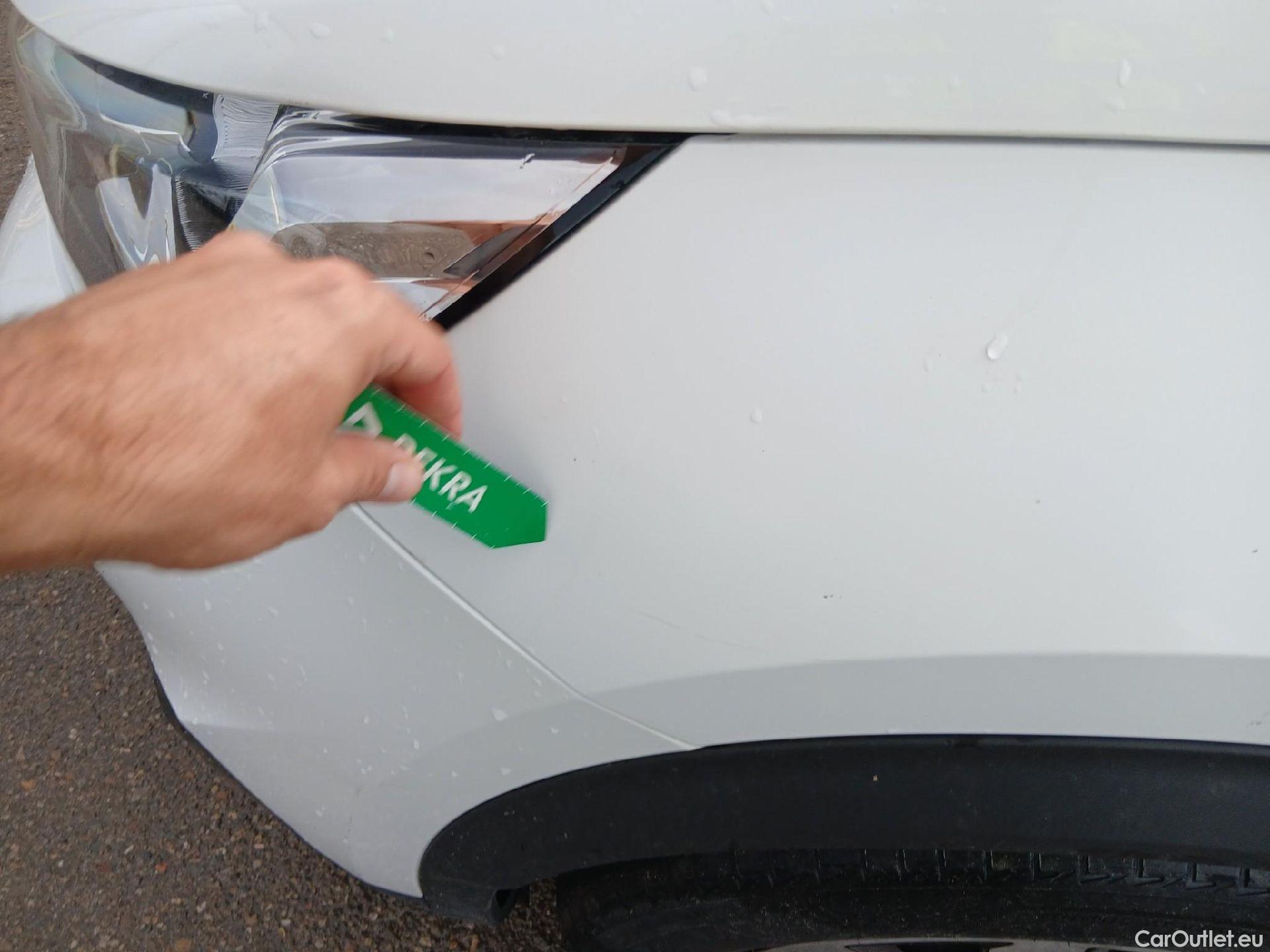  Peugeot  2008 PEUGEOT  / 2019 / 5P / todoterreno Active Puretech 100 S&S BVM6 #5