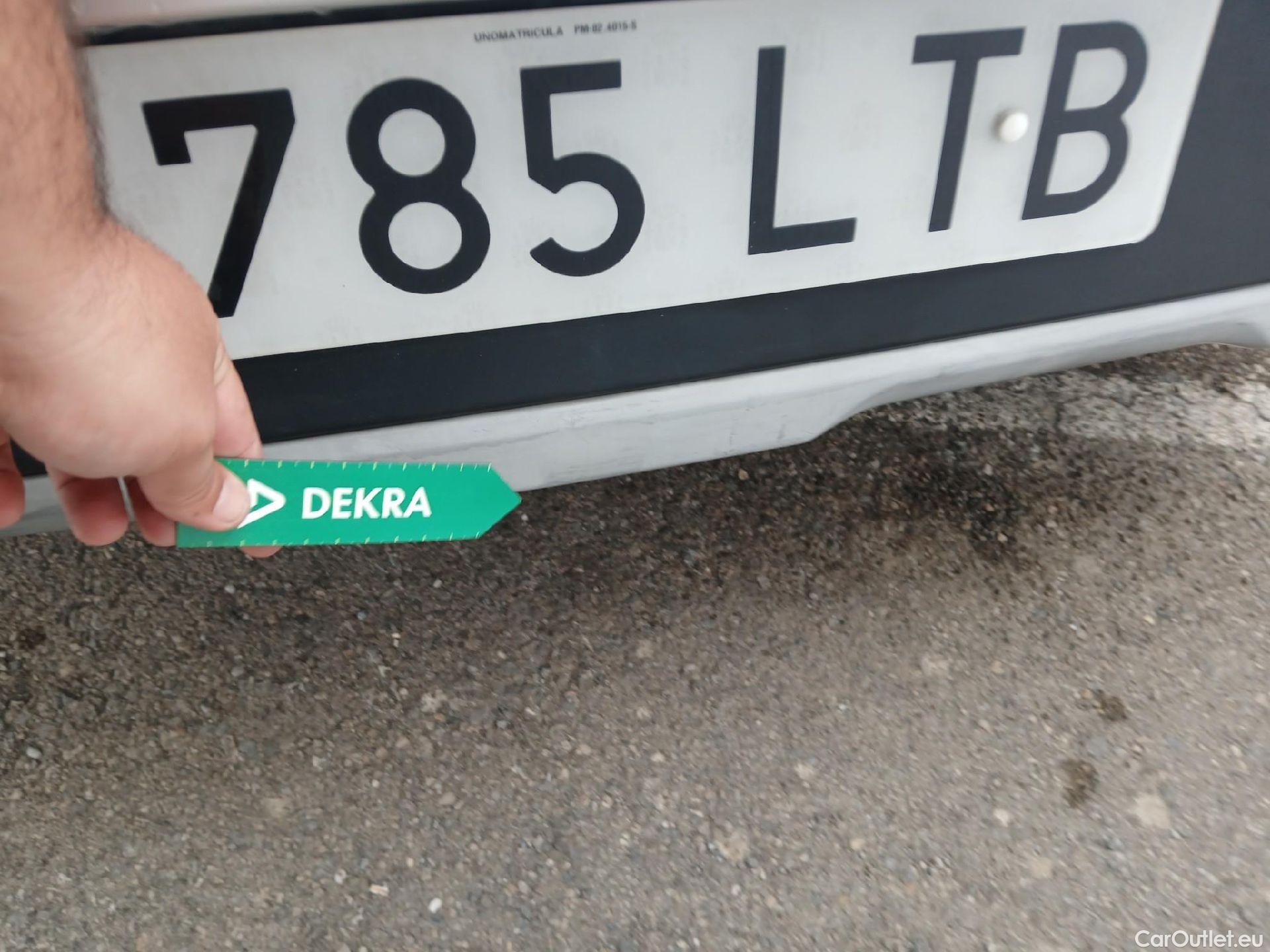  KIA  Niro KIA  / 2019 / 5P / crossover 1.6 GDi HEV 104kW (141CV) Drive #13