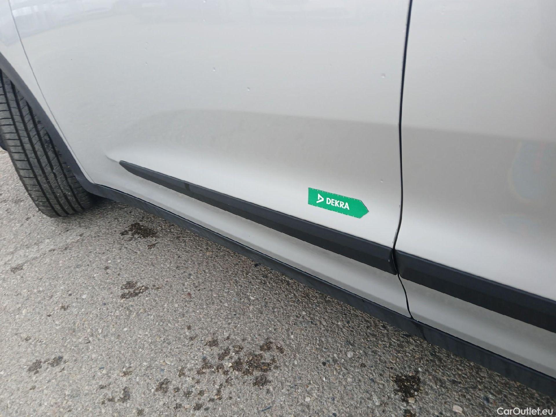  KIA  Niro KIA  / 2019 / 5P / crossover 1.6 GDi HEV 104kW (141CV) Drive #9
