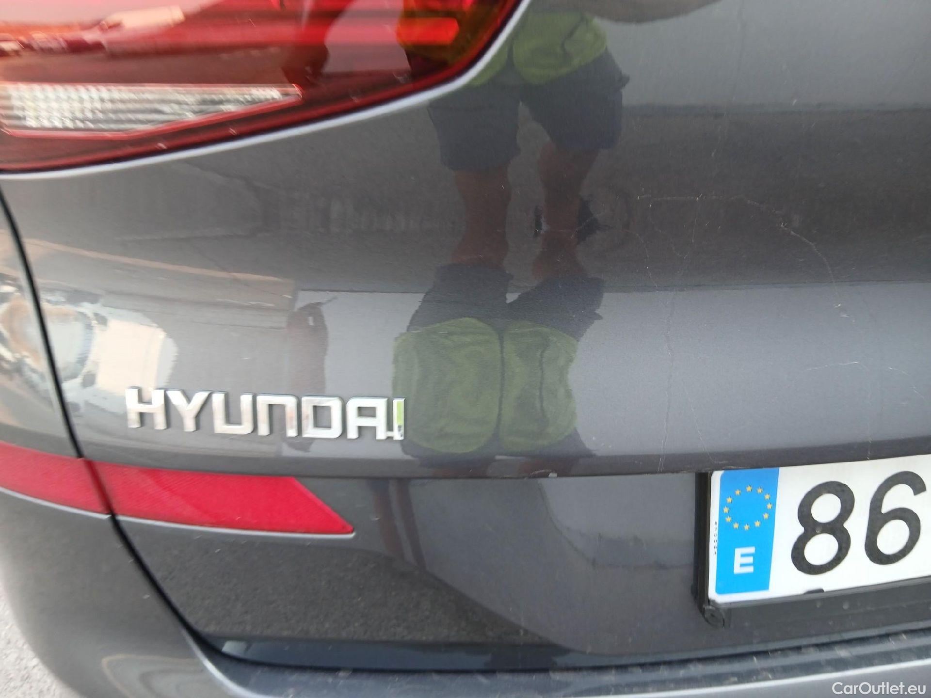  Hyundai  Tucson HYUNDAI  / 2018 / 5P / todoterreno 1.6 CRDI 85kW (116CV) 48V Tecno 4X2 #12