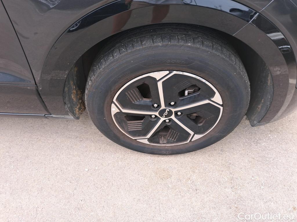  KIA  Niro KIA  / 2022 / 5P / crossover 1.6 GDi PHEV 135kW (183CV) Drive #1