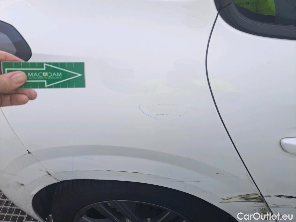  Peugeot  208 PEUGEOT  / 2019 / 5P / berlina con portón BlueHDi 73kW (100CV) Active Pack (AC) #5