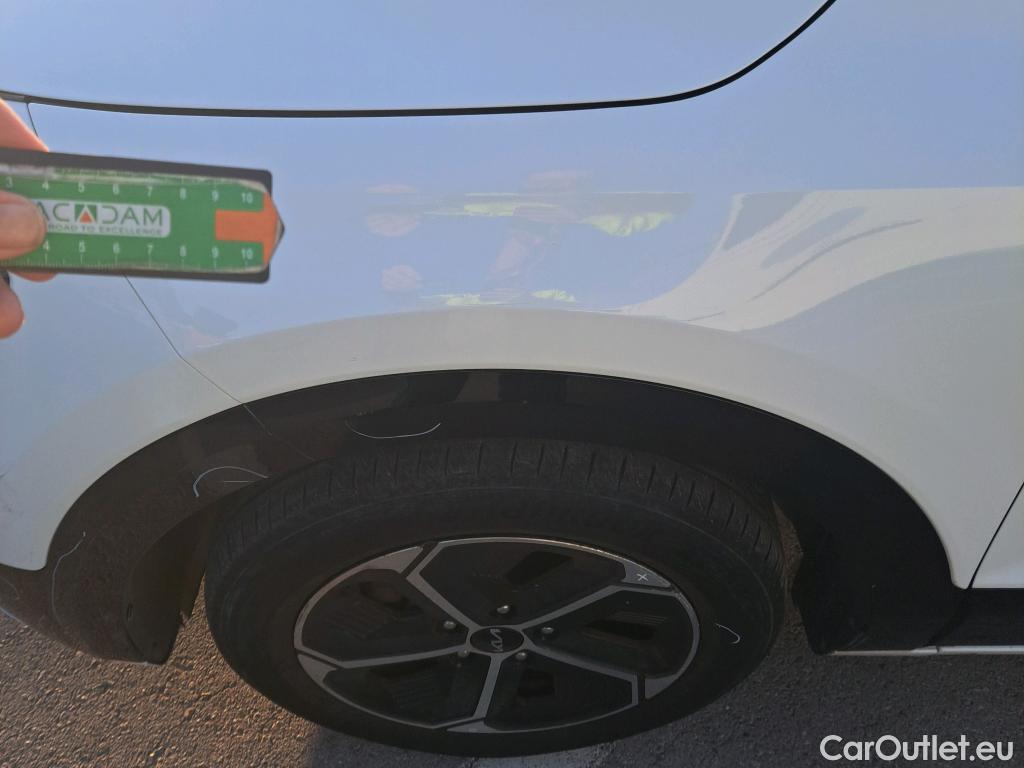  KIA  Niro KIA  / 2022 / 5P / crossover 1.6 GDi HEV 104kW (141CV) Drive #54