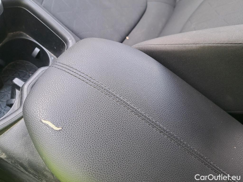  Toyota  RAV4 TOYOTA  / 2018 / 5P / todoterreno 2.5l 220H Advance #8