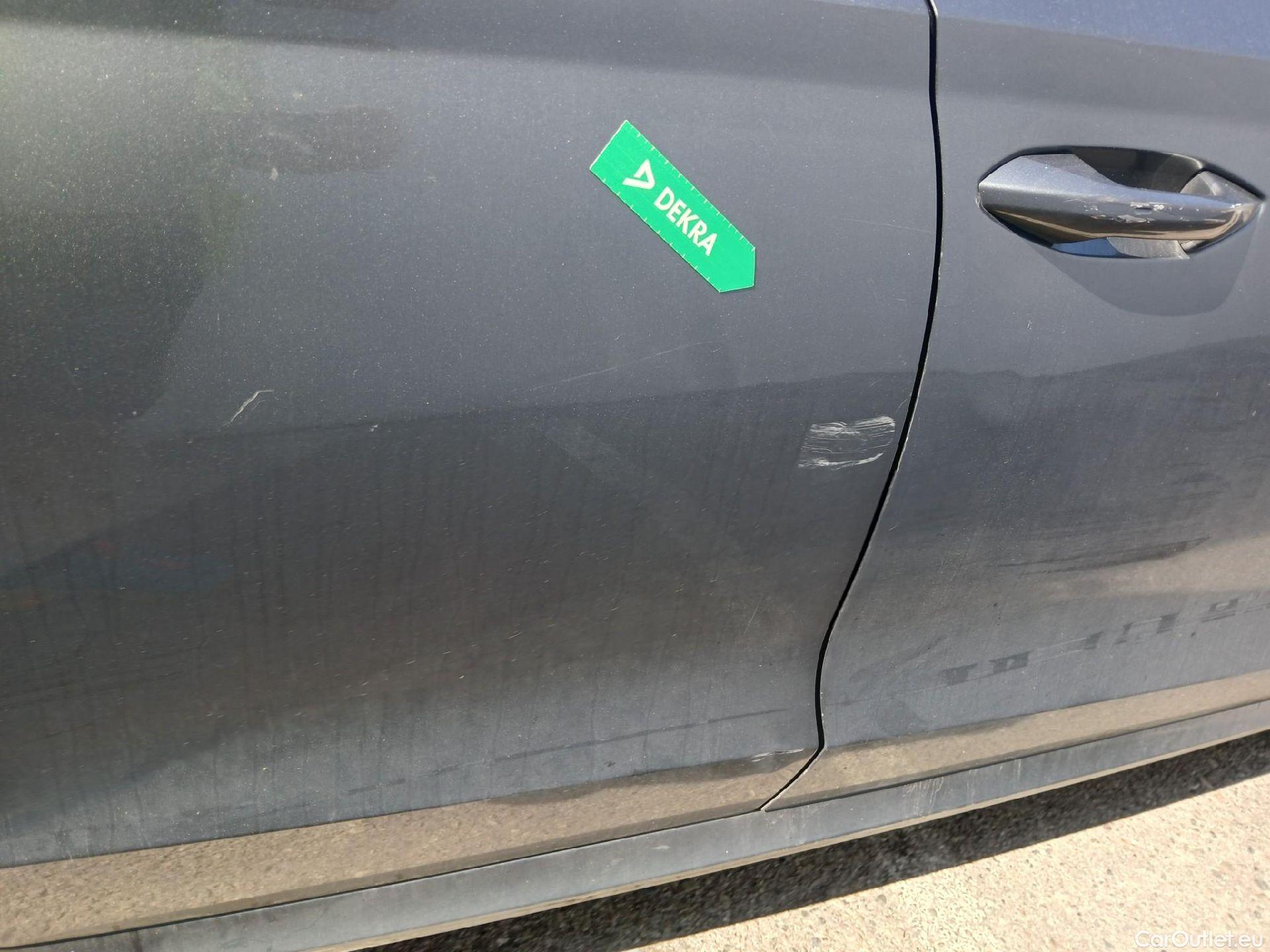  Skoda  Octavia SKODA  / 2020 / 5P / familiar Combi 2.0 TDI 110kW(150CV) DSG Ambition #31
