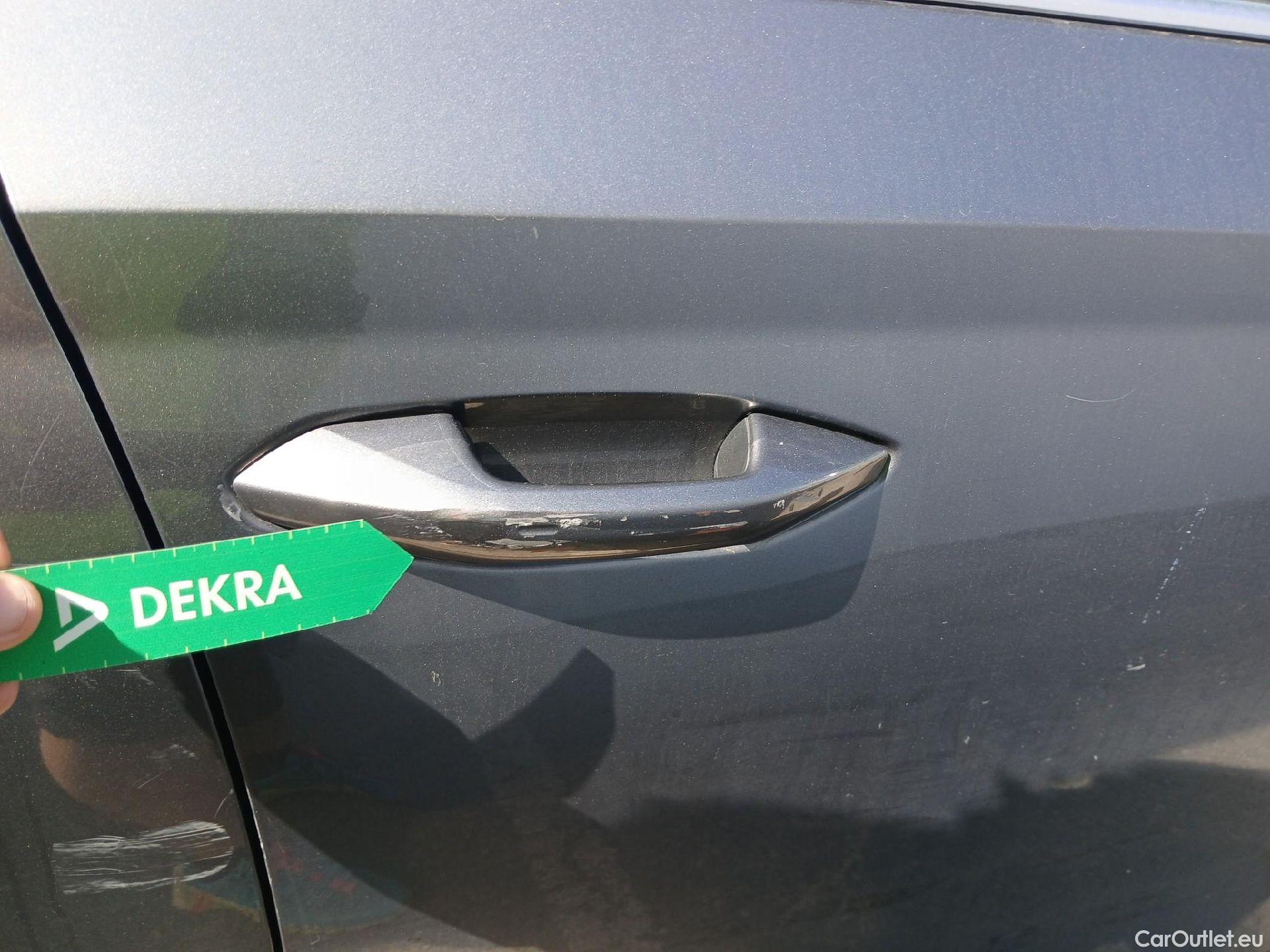  Skoda  Octavia SKODA  / 2020 / 5P / familiar Combi 2.0 TDI 110kW(150CV) DSG Ambition #34
