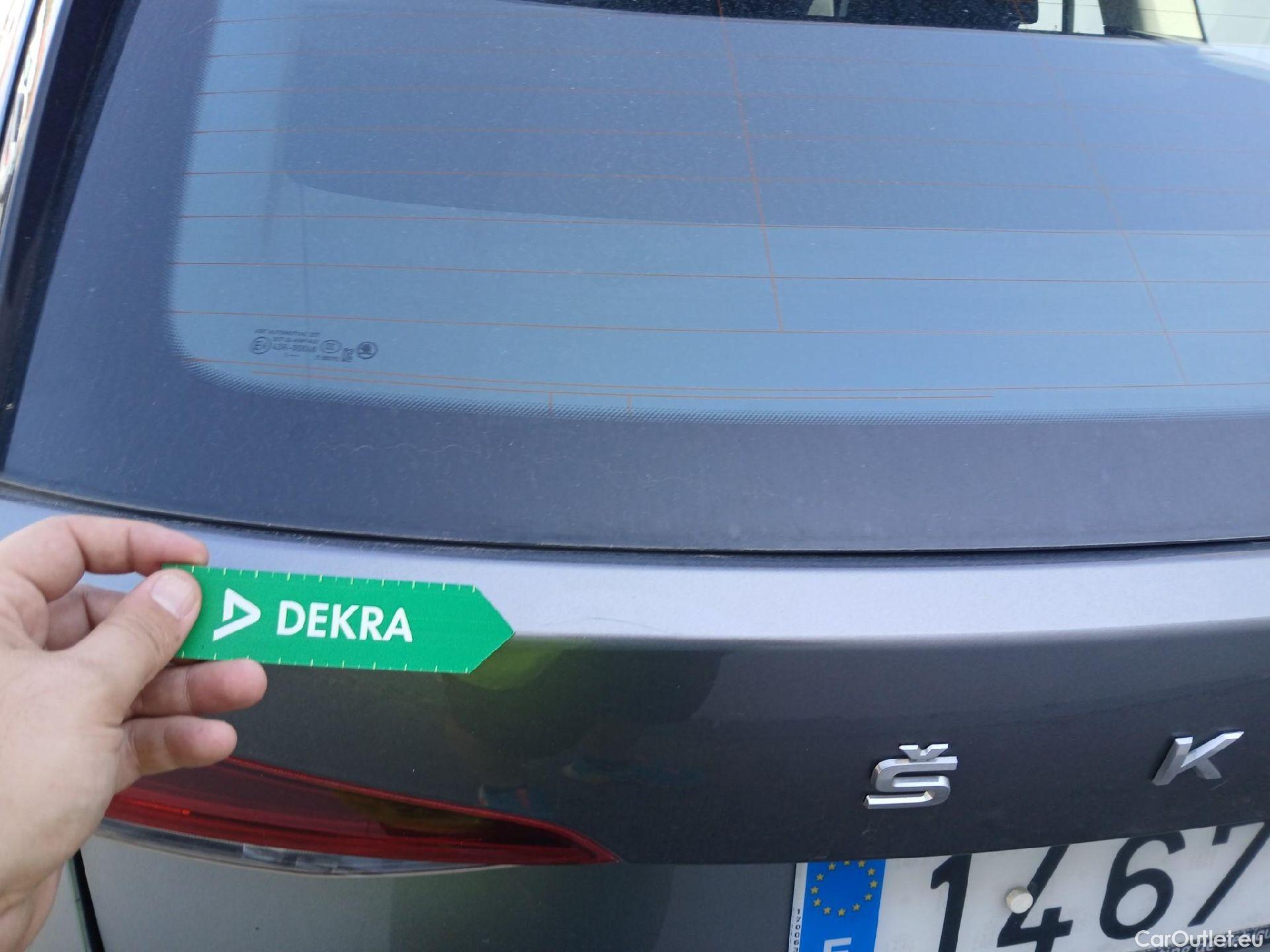  Skoda  Octavia SKODA  / 2020 / 5P / familiar Combi 2.0 TDI 110kW(150CV) DSG Ambition #26